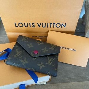 LOUIS VUITTON VICTORINE WALLET